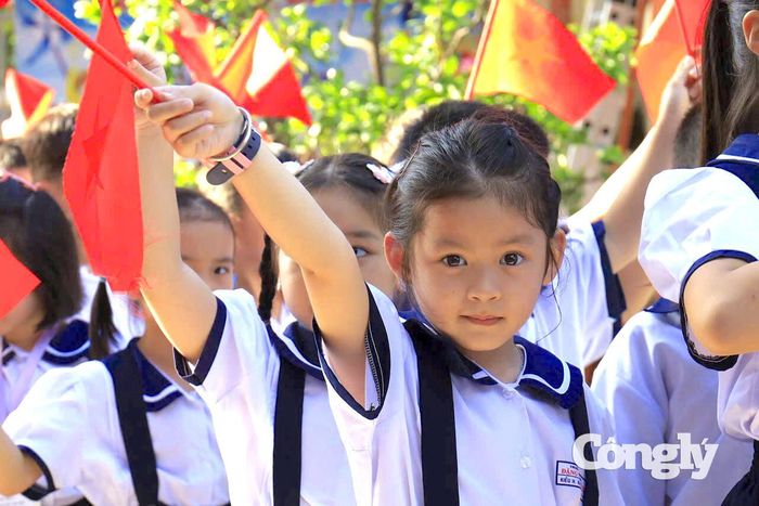 Không khí khai giảng năm học mới ở TP.HCM.