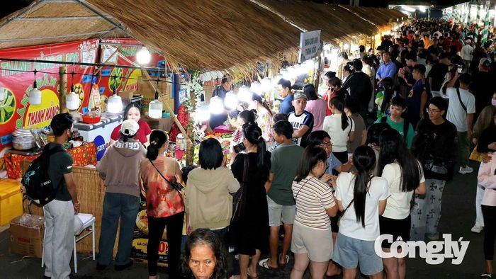 Tuần lễ ẩm thực tại TP Cần Thơ thu hút nhiều khách du lịch trong và ngoài tỉnh.