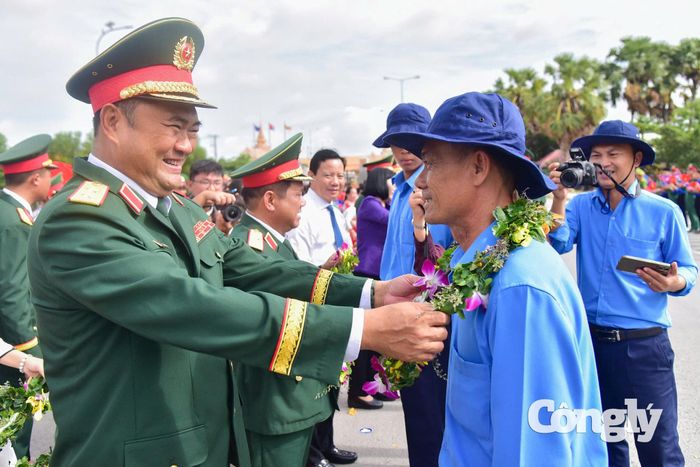 Động viên lực lượng tìm kiếm, quy tập hài cốt liệt sĩ tại Campuchia.