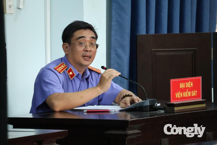 Đại diện VKSND khu vực 2 - TPHCM tại phiên toà (Ảnh: Chu Phương)
