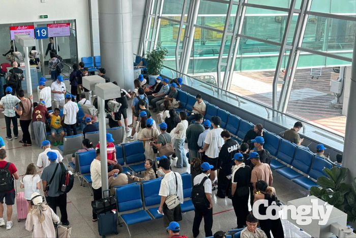 Sân bay Tân Sơn Nhất phục vụ hơn 725.000 lượt hành khách dịp lễ.