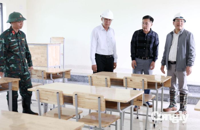 Các phòng học đã hoàn thiện, sẵn sàng đón học sinh tới trường.