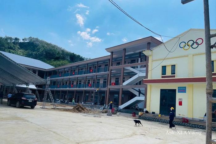 Một góc trường Phổ thông Nội trú Tiểu học và THCS A Vương (xã A Vương), 1 trong 6 trường phổ thông nội trú biên giới tại TP. Đà Nẵng được xây dựng đồng loạt.