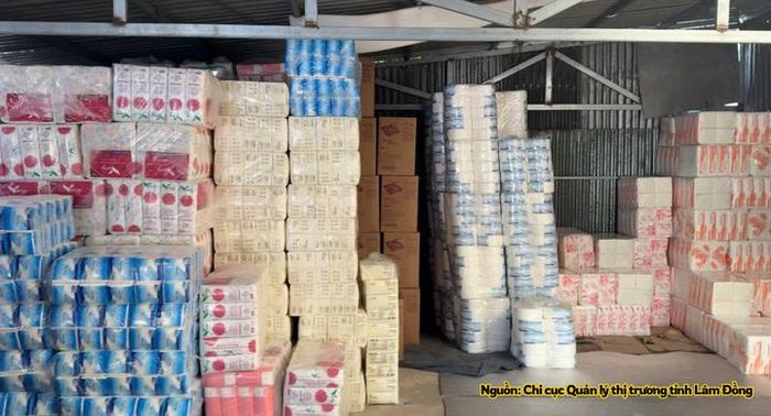 Công tác kiểm tra, xử lý vi phạm được triển khai tại các địa bàn, lĩnh vực có nguy cơ cao về buôn lậu, gian lận thương mại và hàng giả.