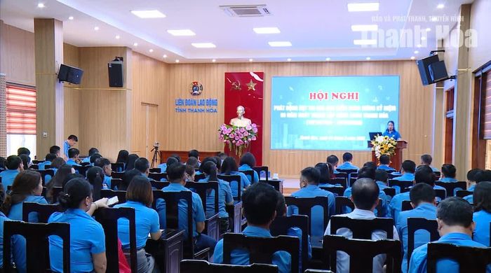 Toàn cảnh lễ phát động.