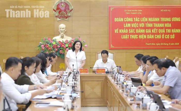 Thứ trưởng Bộ Nội vụ Nguyễn Thị Hà phát biểu kết luận buổi làm việc.
