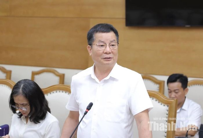 Đại diện đoàn công tác phát biểu tại buổi làm việc.