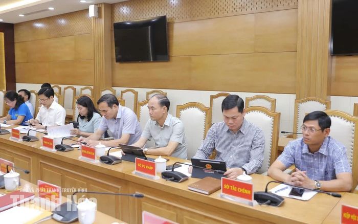 Đại diện các sở, ngành tỉnh Thanh Hóa dự buổi làm việc.
