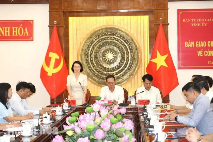 Phó Chủ tịch Thường trực Ủy ban MTTQ tỉnh Đỗ Thị Toán phát biểu tại hội nghị.