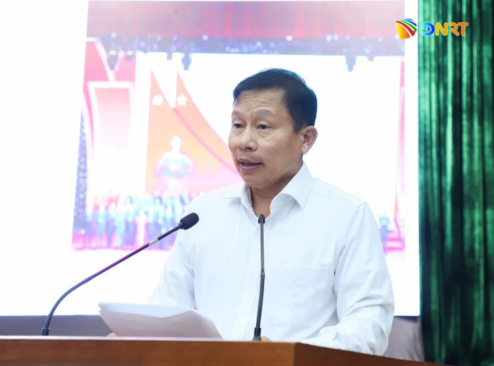 Trưởng ban Tổ chức Thành ủy Đoàn Duy Tân báo cáo tình hình công tác quy hoạch thành phố nhiệm kỳ 2025 - 2030, 2026 - 2031. Ảnh: NGỌC PHÚ