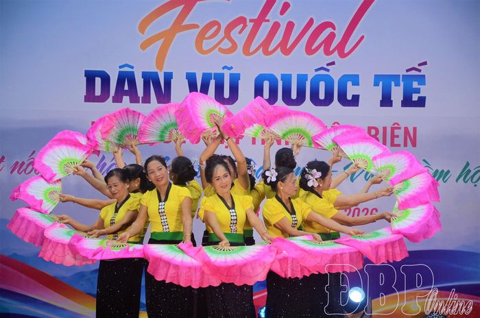 Tiết mục dự thi Festival mang màu sắc đặc trưng văn hóa dân tộc Thái Điện Biên.