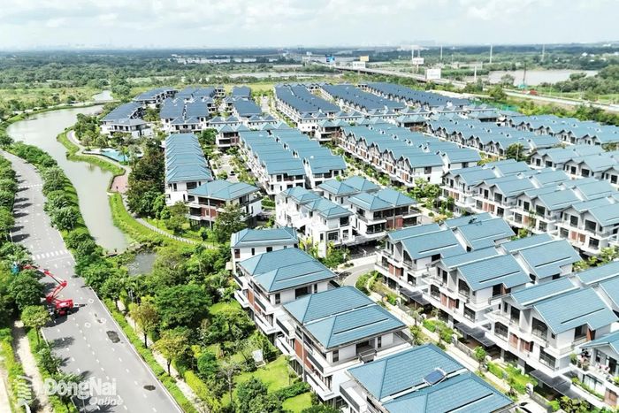 Một dự án đô thị thương mại trên địa bàn phường Long Thành, thành phố Đồng Nai. Ảnh: Hoàng Lộc