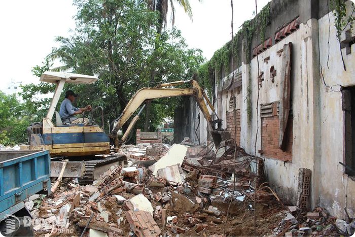 Mặt bằng mố cầu An Hòa 2 thuộc địa bàn phường Long Hưng đã được giải phóng để triển khai thi công. Ảnh: Khắc Thiết