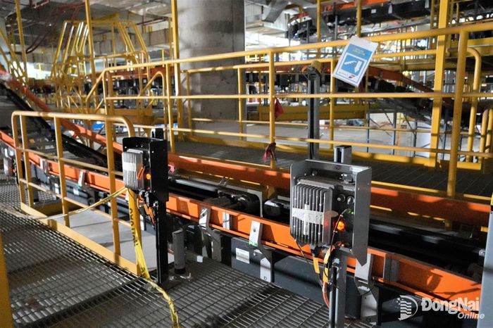 Hệ thống xử lý hành lý tại nhà ga Sân bay Long Thành đã cơ bản lắp đặt xong, sẵn sàng vận hành thử nghiệm. Ảnh: Phạm Tùng