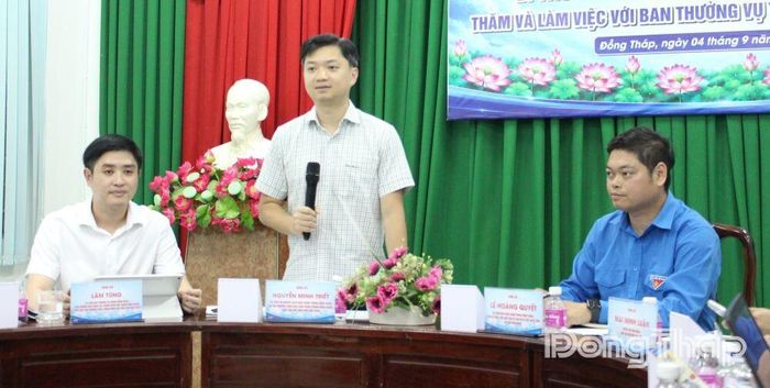 Đồng chí Nguyễn Minh Triết phát biểu tại buổi làm việc.
