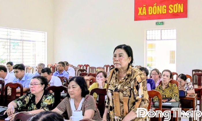 Đại diện Tổ Tiết kiệm và Vay vốn phát biểu.