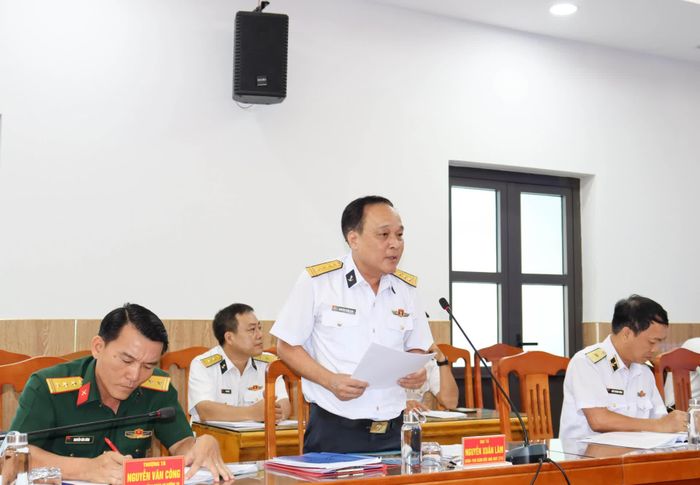 Đại biểu thảo luận, trao đổi tại hội nghị.