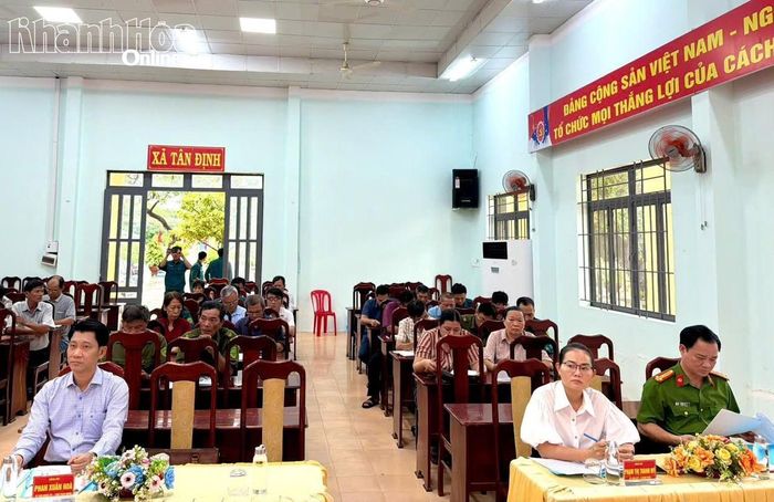 Các đại biểu tham dự hội nghị.