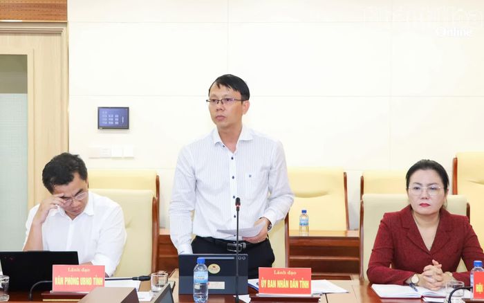 Đồng chí Nguyễn Thanh Hà - Phó Chủ tịch UBND tỉnh phát biểu tại hội nghị.