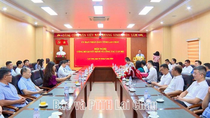 Các đại biểu tham dự hội nghị.