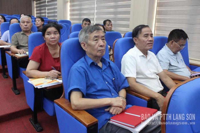 Đại diện các khối phố trên địa bàn phường Đông Kinh tham gia tập huấn