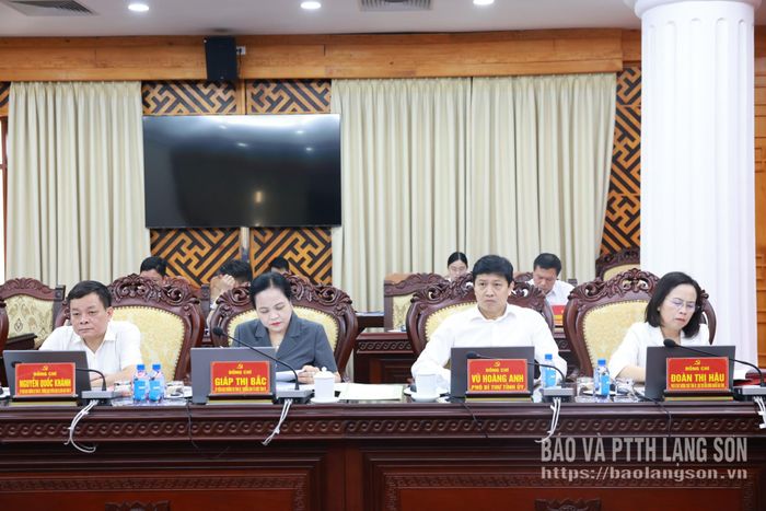 Các đại biểu dự hội nghị
