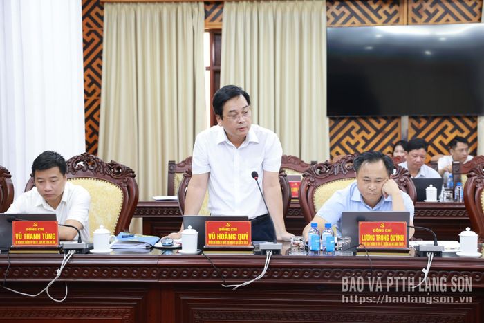 Đồng chí Vũ Hoàng Quý, Ủy viên Ban Thường vụ Tỉnh ủy, Chủ nhiệm Ủy ban Kiểm tra Tỉnh ủy phát biểu tại hội nghị