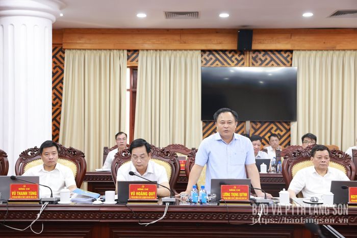 Đồng chí Lương Trọng Quỳnh, Ủy viên Ban Thường vụ Tỉnh ủy, Trưởng Ban Nội chính Tỉnh ủy phát biểu tại hội nghị