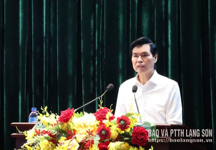 Đồng chí Hoàng Quốc Khánh, Ủy viên Trung ương Đảng, Bí thư Tỉnh ủy phát biểu tại hội nghị