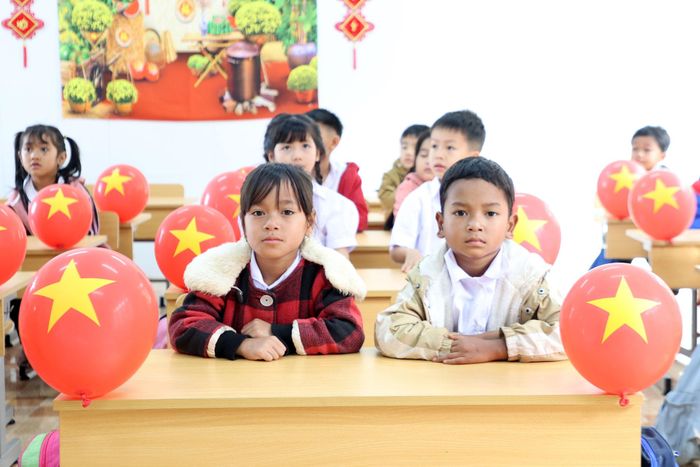 Học sinh được tiếp cận với môi trường học tập, sinh hoạt hoàn toàn khác