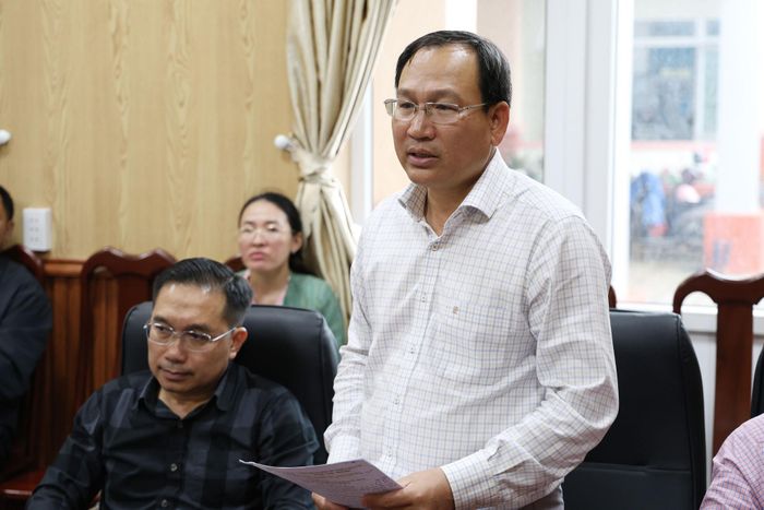 Đại diện Ban Quản lý dự án đầu tư xây dựng số 3 báo cáo tiến độ thực hiện dự án