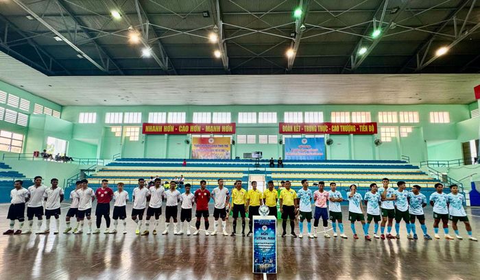 Trận khai mạc diễn ra giữa cụm 1 và cụm 14