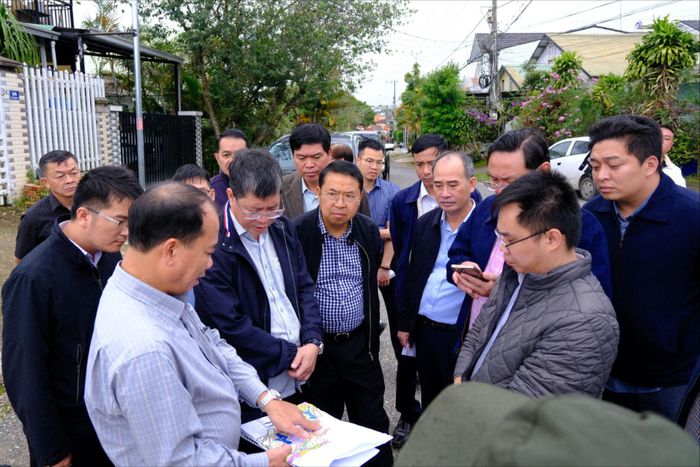 Đoàn công tác đã khảo sát thực tế tại các khu vực Cao Bá Quát