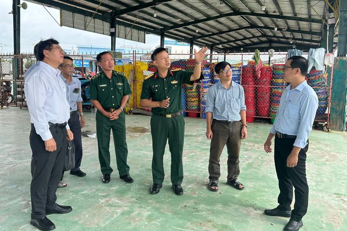 Đoàn kiểm tra tại Cảng cá La Gi