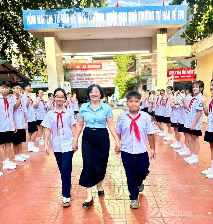 Trường THCS Yên Biên, phường Hà Giang 2 hân hoan chào đón học sinh lớp 6.