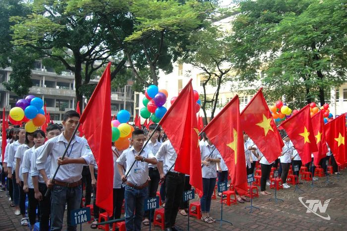 Ngày khai trường. Ảnh: Quang Khải