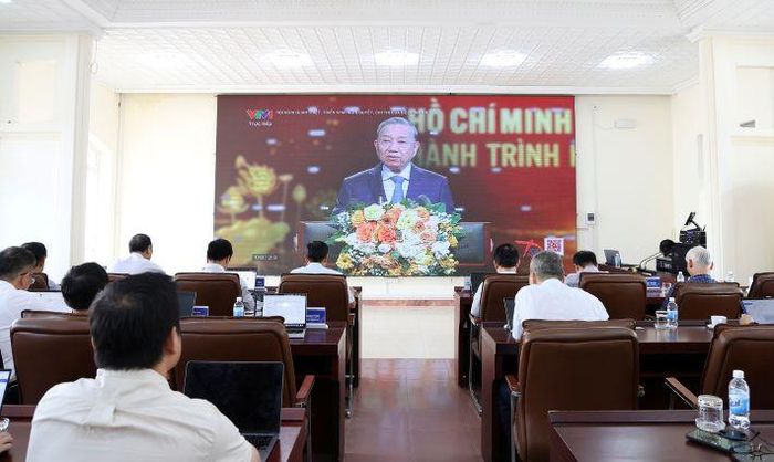 Đảng ủy EVNNPT tham dự Hội nghị toàn quốc quán triệt và triển khai thực hiện một số Nghị quyết, Chỉ thị của Bộ Chính trị