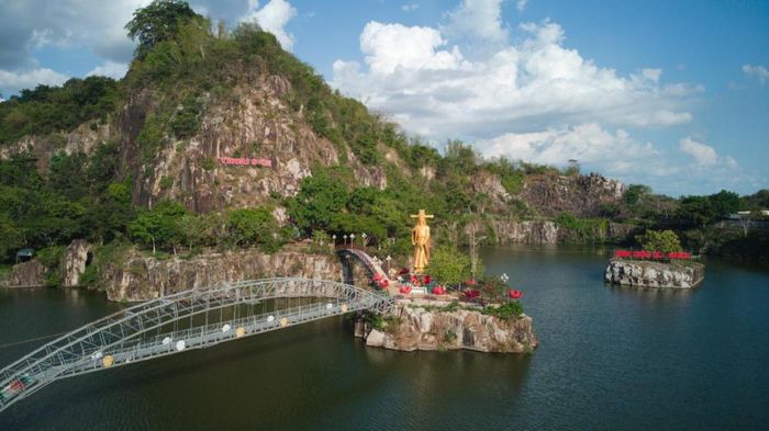 Danh thắng Núi Sập - hồ Ông Thoại, xã Thoại Sơn, tỉnh An Giang