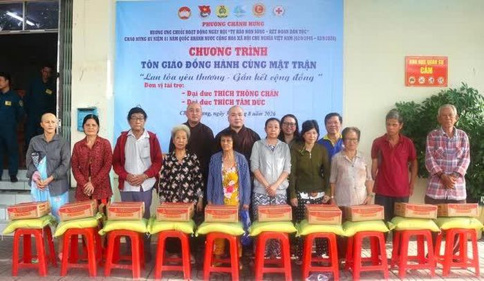 Chương trình “Tôn giáo đồng hành cùng Mặt trận - Lan tỏa yêu thương, gắn kết cộng đồng” do phường Chánh Hưng phát động