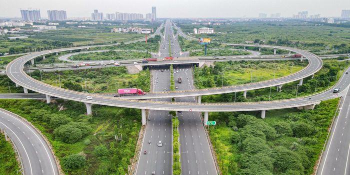 Từ tuyến đường, cây cầu, hầm chui đến nút giao, mỗi công trình giao thông tại Hà Nội đang từng bước được số hóa thông tin về vị trí, quy mô, hiện trạng, kiểm định, duy tu, sửa chữa và quá trình khai thác.