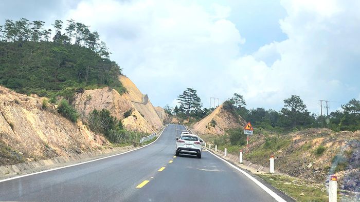 Tỉnh Quảng Ngãi đặt ra mục tiêu hoàn thành các thủ tục cần thiết để cấp có thẩm quyền thông qua chủ trương đầu tư và tỉnh sẽ khởi công dự án trong quý III/2027.