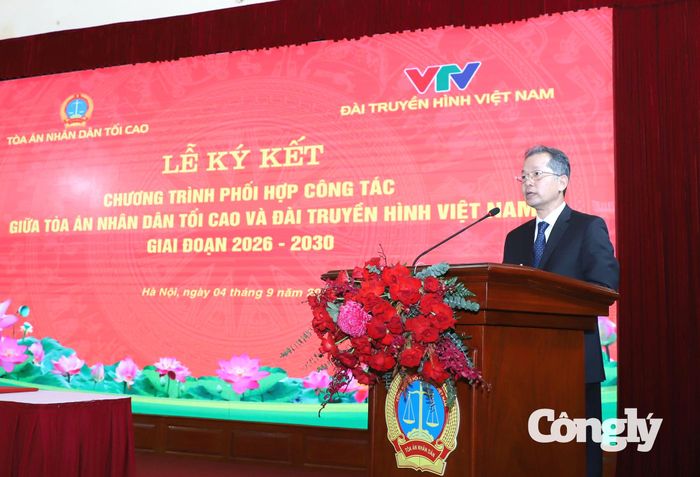Bí thư Trung ương Đảng, Bí thư Đảng ủy, Chánh án TANDTC Nguyễn Văn Quảng phát biểu tại buổi ký kết hợp tác.