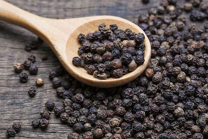 Giá tiêu hiện dao động trong khoảng 135.000 - 137.000 đồng/kg. Ảnh minh họa
