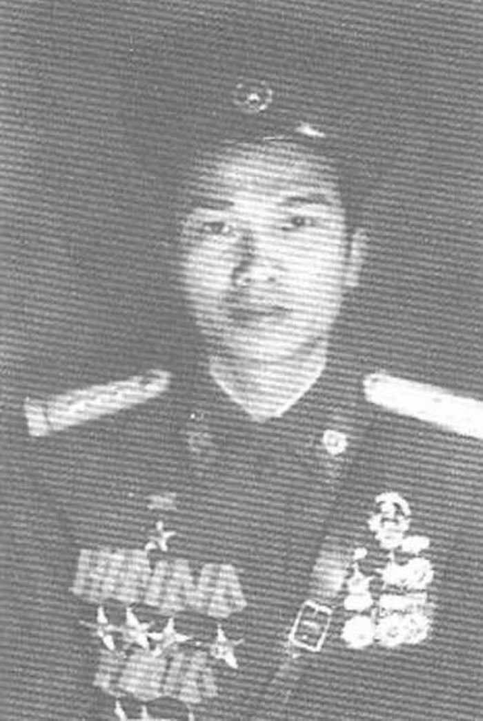 Anh hùng lực lượng vũ trang nhân dân Nguyễn Chất Xê-Ảnh : Hoàng Hải Vũ (Hội yêu Lịch sử - khí tài quân sự )