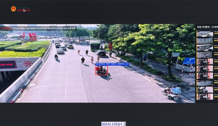Lực lượng chức năng tiếp nhận thông tin từ Trung tâm Thông tin chỉ huy, dừng phương tiện và xử lý vi phạm theo quy định.