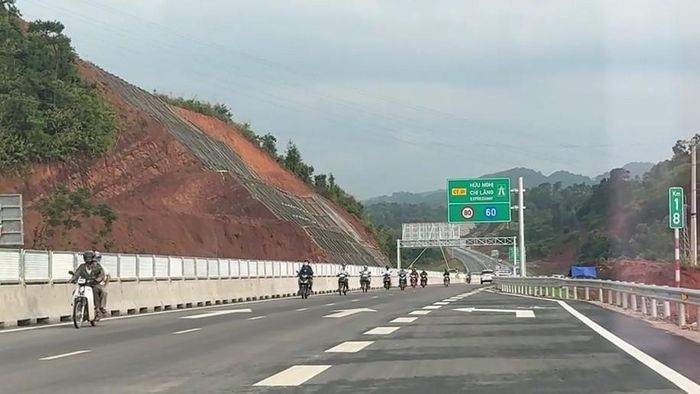 Người dân tự ý đi vào công trường cao tốc Hữu Nghị – Chi Lăng