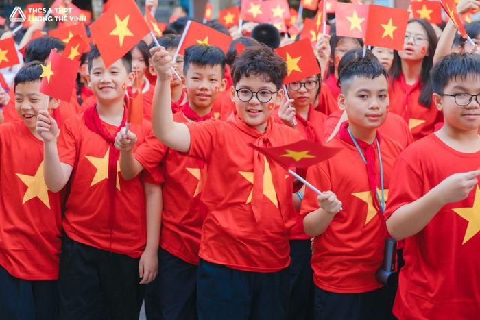 Học sinh Trường THCS-THPT Lương Thế Vinh rạng rỡ trong ngày khai giảng năm học mới 2025-2026