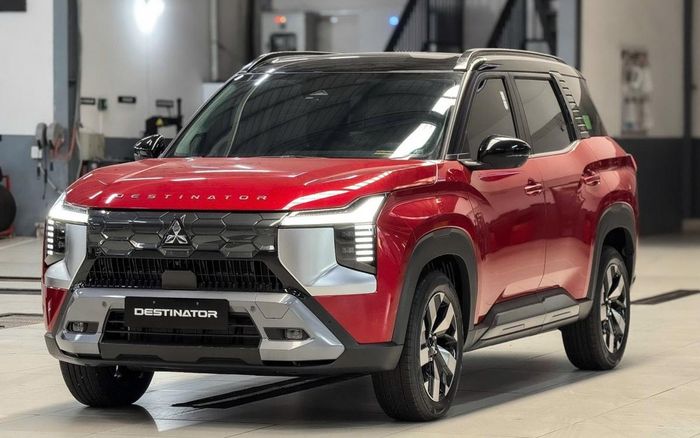 Giá Outlander có thể sẽ cao hơn đáng kể so với Destinator. Ảnh: Đại lý