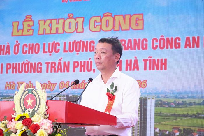 Chủ tịch UBND tỉnh Hà Tĩnh Phan Thiên Định phát biểu tại buổi lễ.