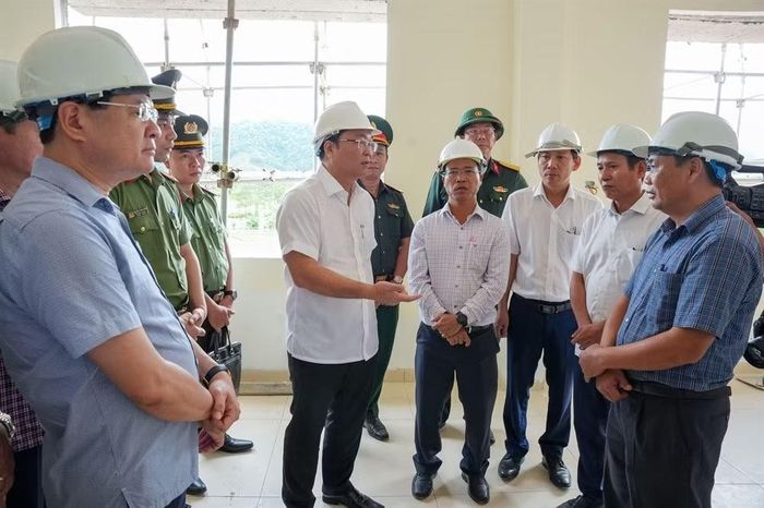 Chủ tịch UBND TP Huế Lê Trí Thanh kiểm tra thi công dự án trường phổ thông nội trú liên cấp TH&THCS xã A Lưới 3.